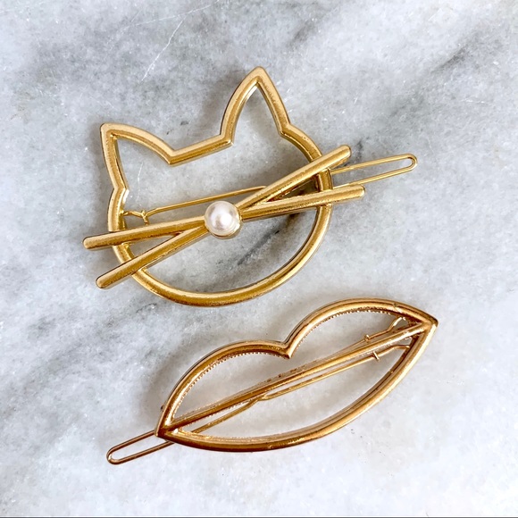 Accessories - Minimalist Cat & Lips Gold Barrettes NWT